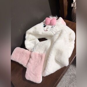 Disney White and Pink Cat Hat and Scarf for Kids